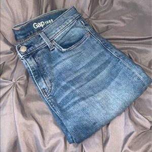 Gap light blue denim skinny jeans